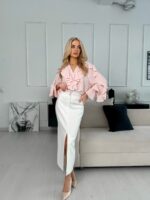 Юбка миди с разрезом спереди