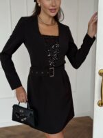 Платье со вставкой из паеток