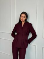 Костюм жакет приталенный и брюки со стрелками